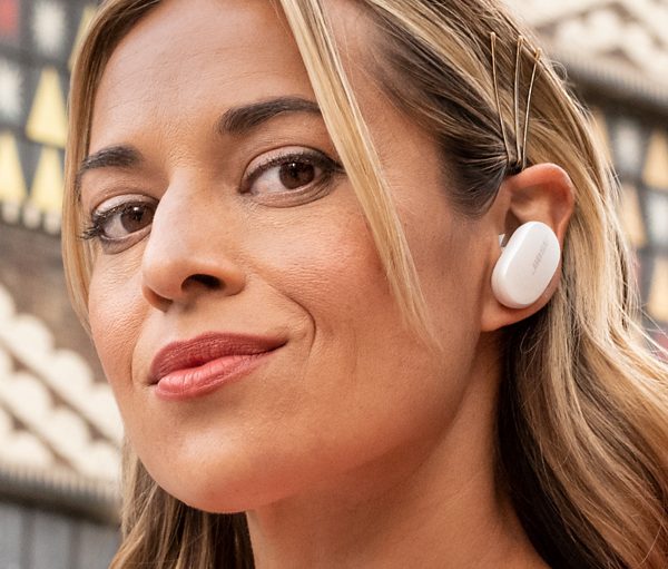 Bose QuietComfort® Earbuds soapstone styling
