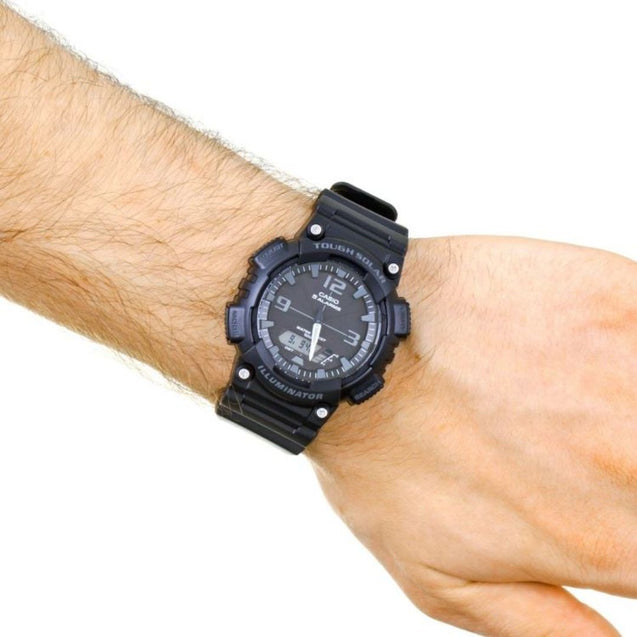 CASIO-AQ-S810W-1A2VDF-wrist